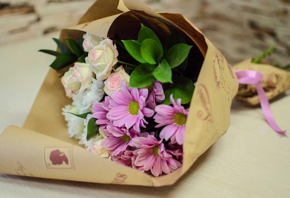 Букет цветов из: Розы и Хризантемы в Агидели