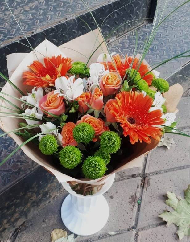 Букет цветов из: Герберы, Хризантемы, Альстромерии и Розы в Агидели