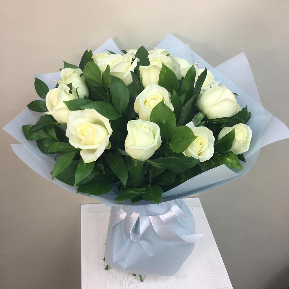 Букет 15 Белых роз Проуд в Агидели