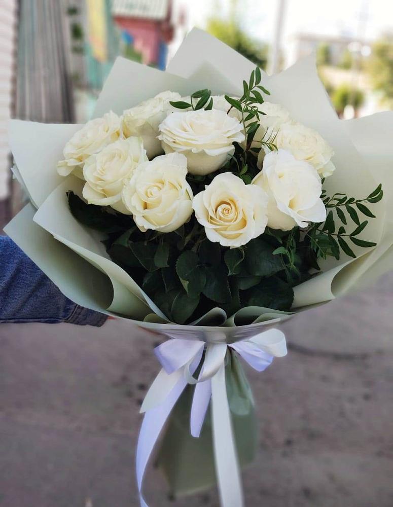 Букет Белые розы Проуд в Агидели