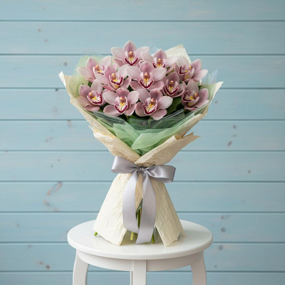 Букет цветов из: Орхидеи и Розы в Агидели