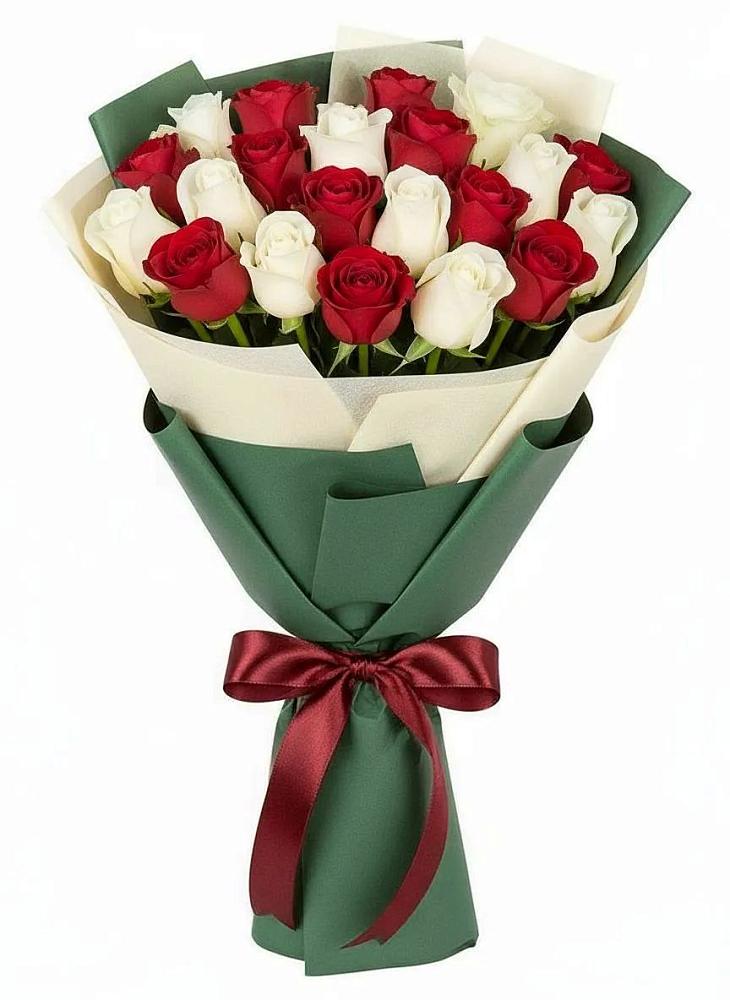 Букет Микс из красных и белых роз в Агидели