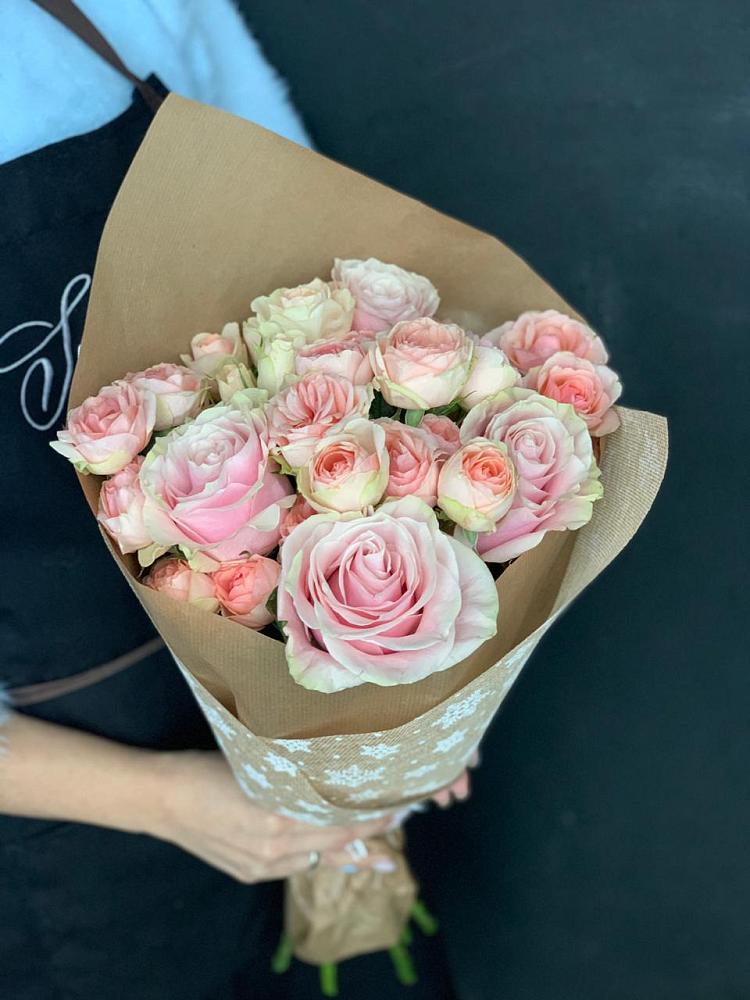 Букет цветов из: Хризантемы и Розы в Агидели