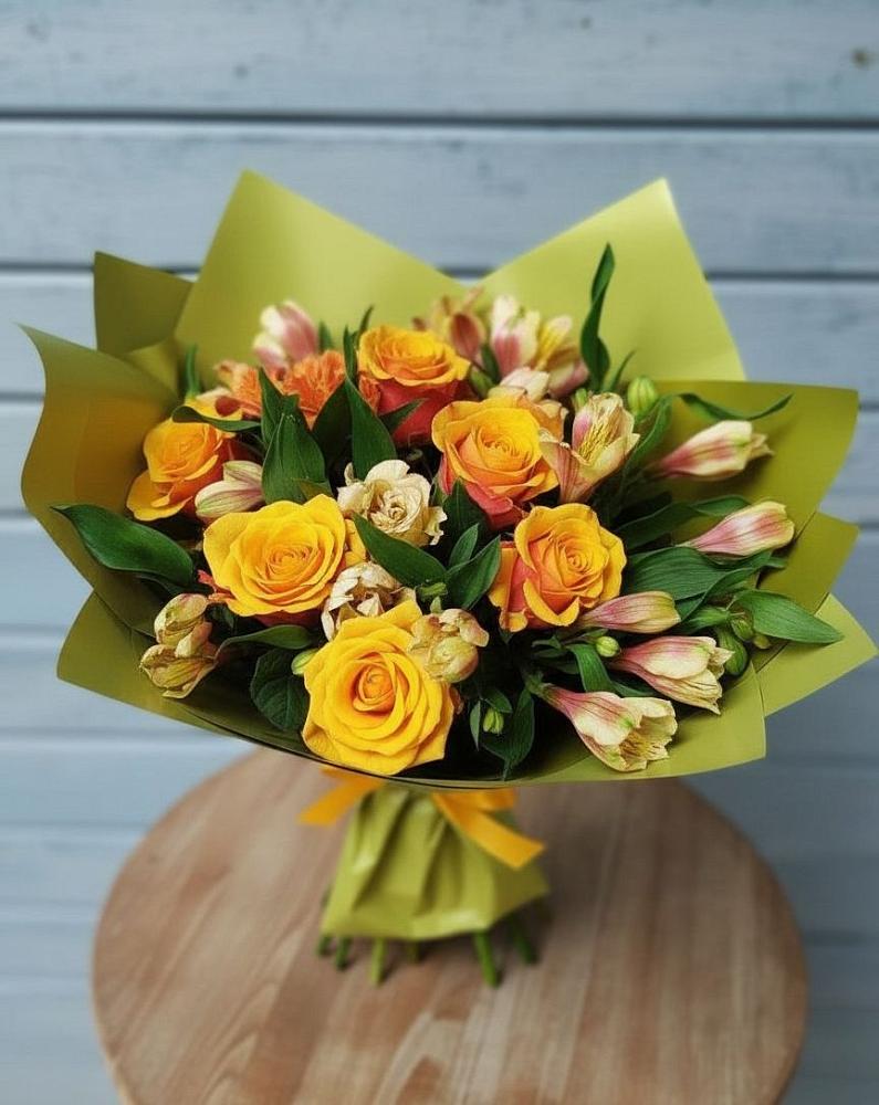 Букет цветов из: Альстромерии и Розы в Агидели