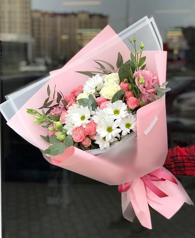 Букет цветов из: Розы, Лизиантусы и Хризантемы в Агидели